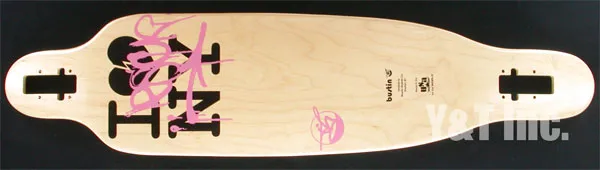 バスティン ストライク ナチュラル ニューヨーク ピンクの画像1 画像:バスティン ストライク ナチュラル ニューヨーク ピンク_1