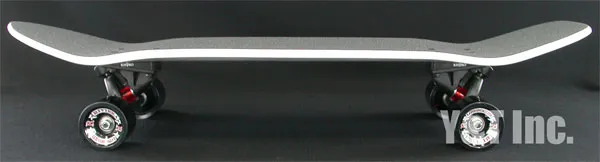 ブランク オールドスクール ターボ ホワイト ランダル180BLACK CR リビエラ66mm ABEC7の画像2 画像:ブランク オールドスクール ターボ ホワイト ランダル180BLACK CR リビエラ66mm ABEC7_2