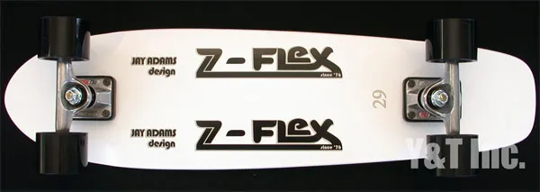 ジーフレックス クルーザー29 ジェイホワイトブラック トラッカーRT リビエラの画像1 画像:ジーフレックス クルーザー29 ジェイホワイトブラック トラッカーRT リビエラ_1