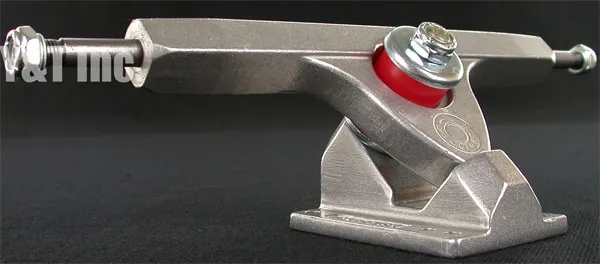 キャリバー 10 フォーティーフォーの画像2 画像:キャリバー 10 フォーティーフォー_2