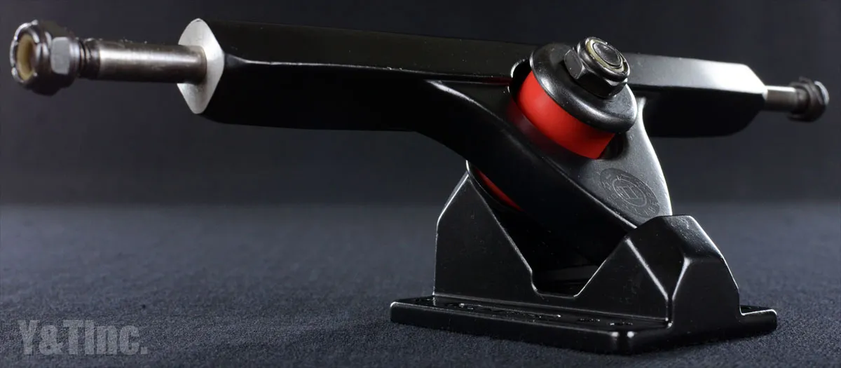 画像:キャリバー2 テンフォーティーフォー ブラックアウト_2