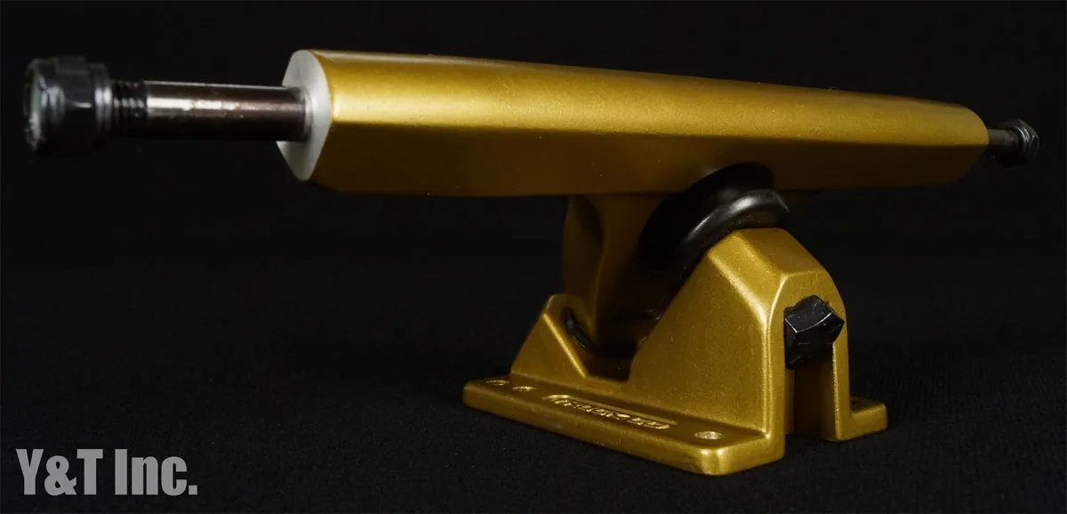 画像:キャリバー2 テンフィフティー サテンゴールド_3