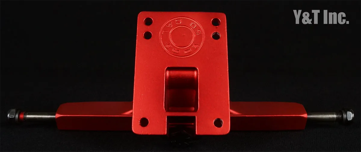 キャリバー2 テンフィフティー サテンレッドの画像4 画像:キャリバー2 テンフィフティー サテンレッド_4