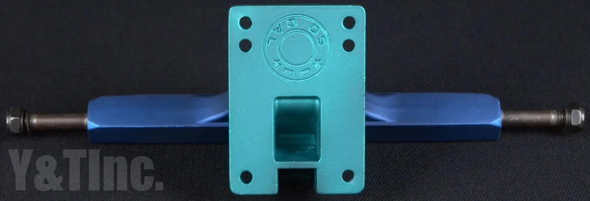 キャリバー2 テンフィフティー ツートーンブルーの画像4 画像:キャリバー2 テンフィフティー ツートーンブルー_4