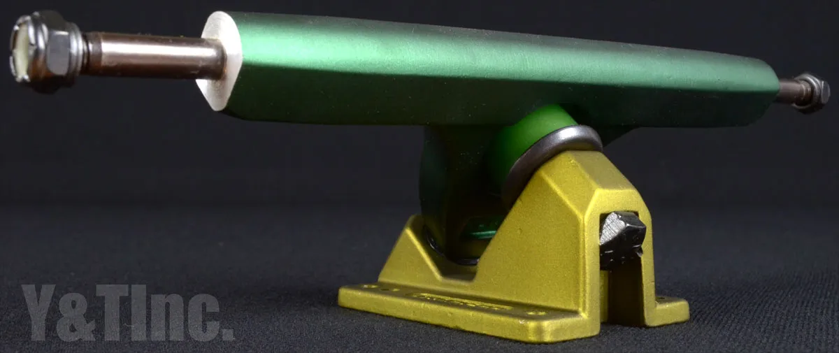 キャリバー2 テンフィフティー ツートーングリーンの画像3 画像:キャリバー2 テンフィフティー ツートーングリーン_3