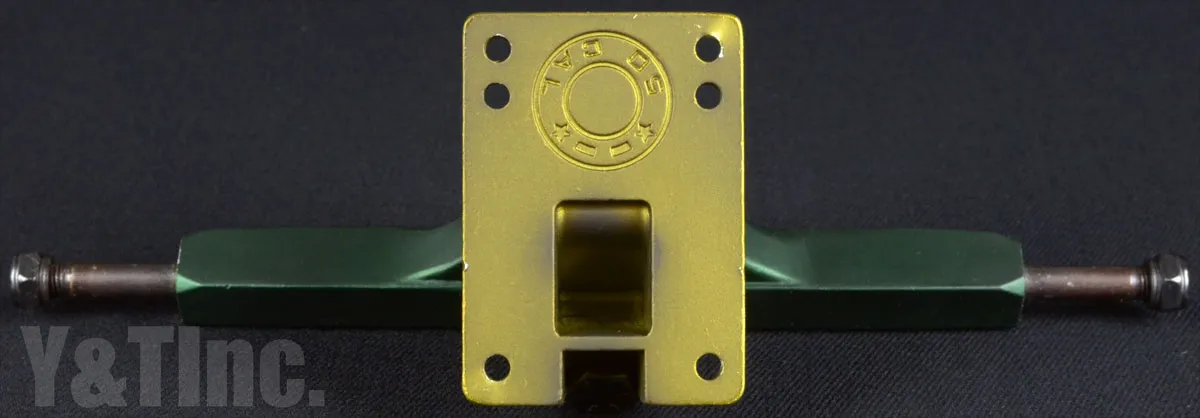 キャリバー2 テンフィフティー ツートーングリーンの画像4 画像:キャリバー2 テンフィフティー ツートーングリーン_4