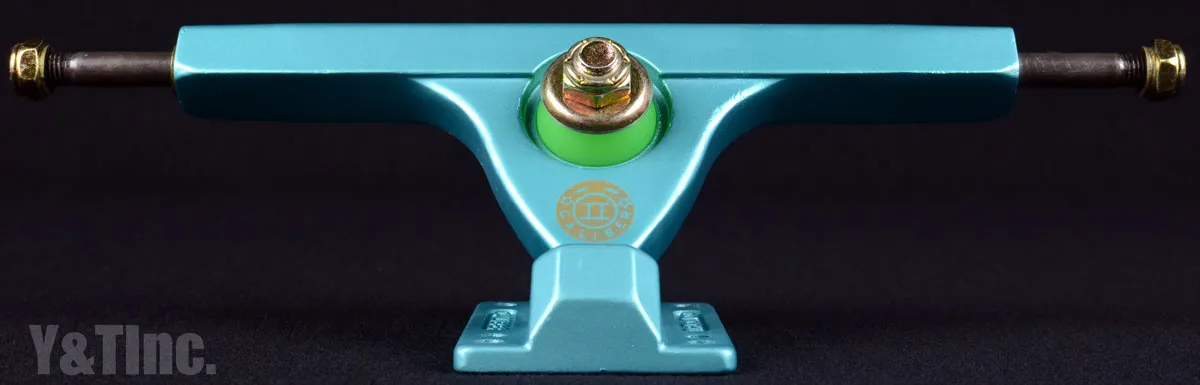 画像:キャリバー2 テンフィフティー サテンシーフォーム_3