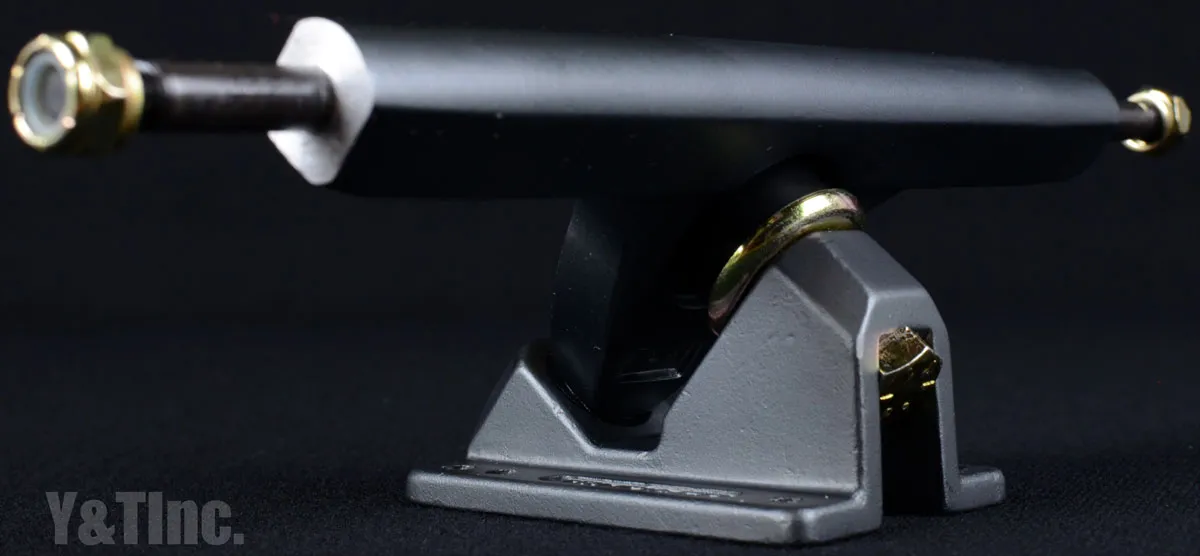 画像:キャリバー2 テンフィフティー サテンスモーク_2