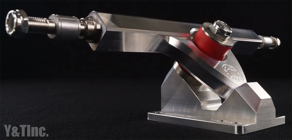 キャリバー ザ・プレシジョン テンフォーティーフォー シルバーの画像1 画像:キャリバー ザ・プレシジョン テンフォーティーフォー シルバー_1