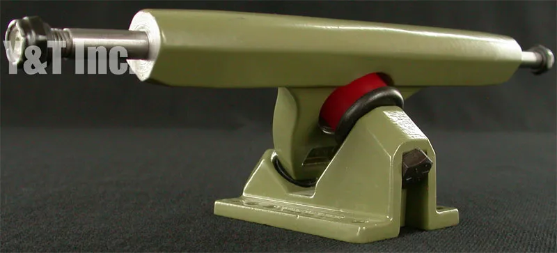 画像:キャリバー 10 フィフティー グレネードグリーン_3