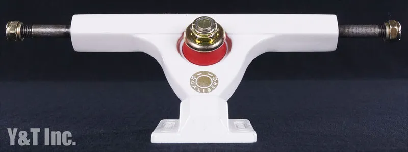 キャリバー 9 フィフティー ホワイトゴールドの画像1 画像:キャリバー 9 フィフティー ホワイトゴールド_1