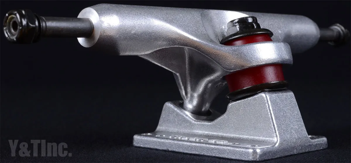 キャリバー スタンダード 8.5 ホロウ シルバーの画像2 画像:キャリバー スタンダード 8.5 ホロウ シルバー_2