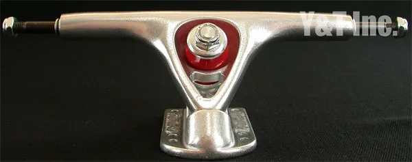 パリストラック 180シルバーの画像1 画像:パリストラック 180シルバー_1