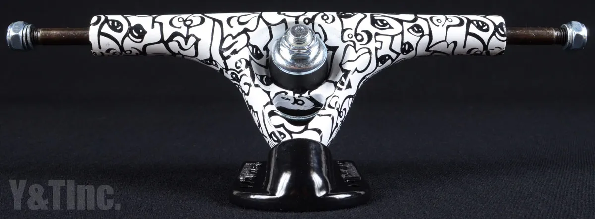 画像:パリス 180アダムコルトン_1