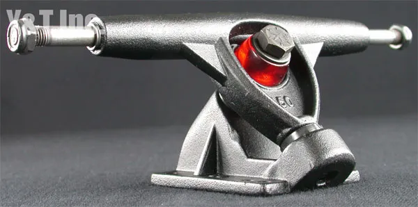 ランダル R2-150 ブラック クリアーレッドブッシュ 強化キングピンの画像2 画像:ランダル R2-150 ブラック クリアーレッドブッシュ 強化キングピン_2