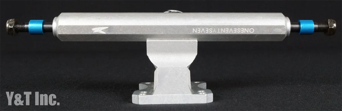 サーフロッズ グランドTKP 177mm シルバーの画像1 画像:サーフロッズ グランドTKP 177mm シルバー_1