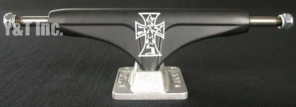 画像:トラッカー アクシス 149 ジェイアダムス ブラックシルバー_1