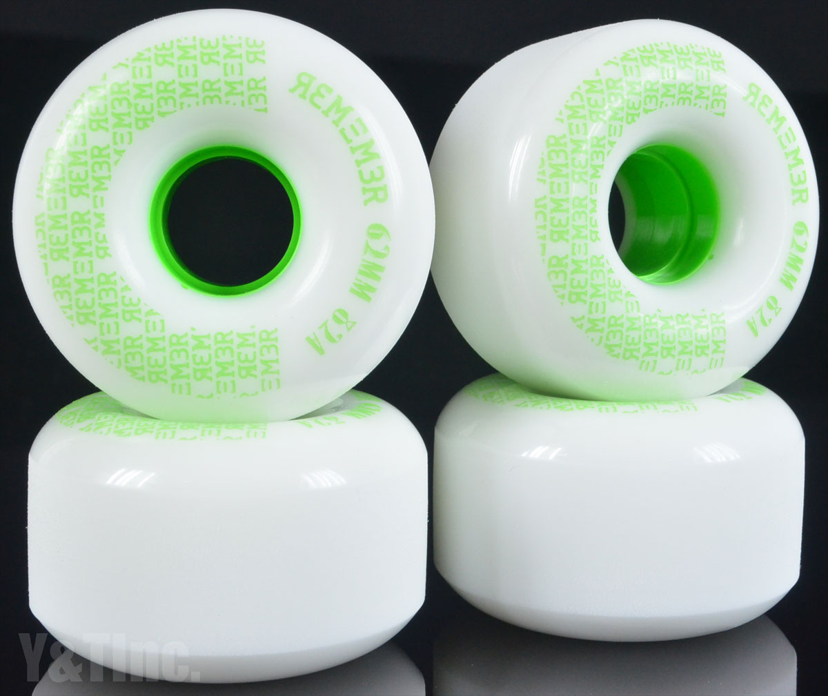 REMEMBER PeeWee 62mm 82a White Grn_1