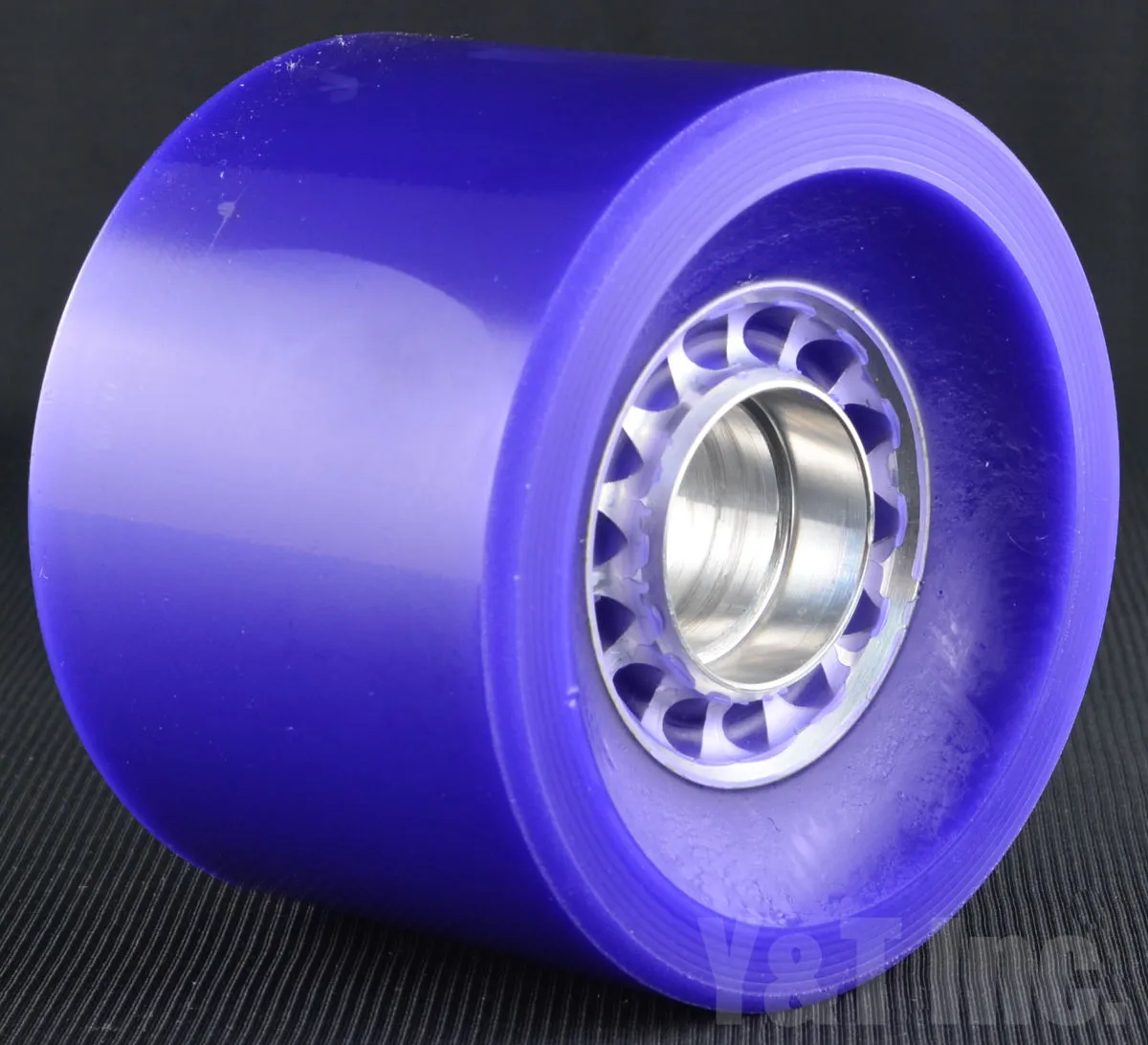 スケートキング 70mm 79a ターボ アルミコア パープルの画像3 画像:スケートキング 70mm 79a ターボ アルミコア パープル_3